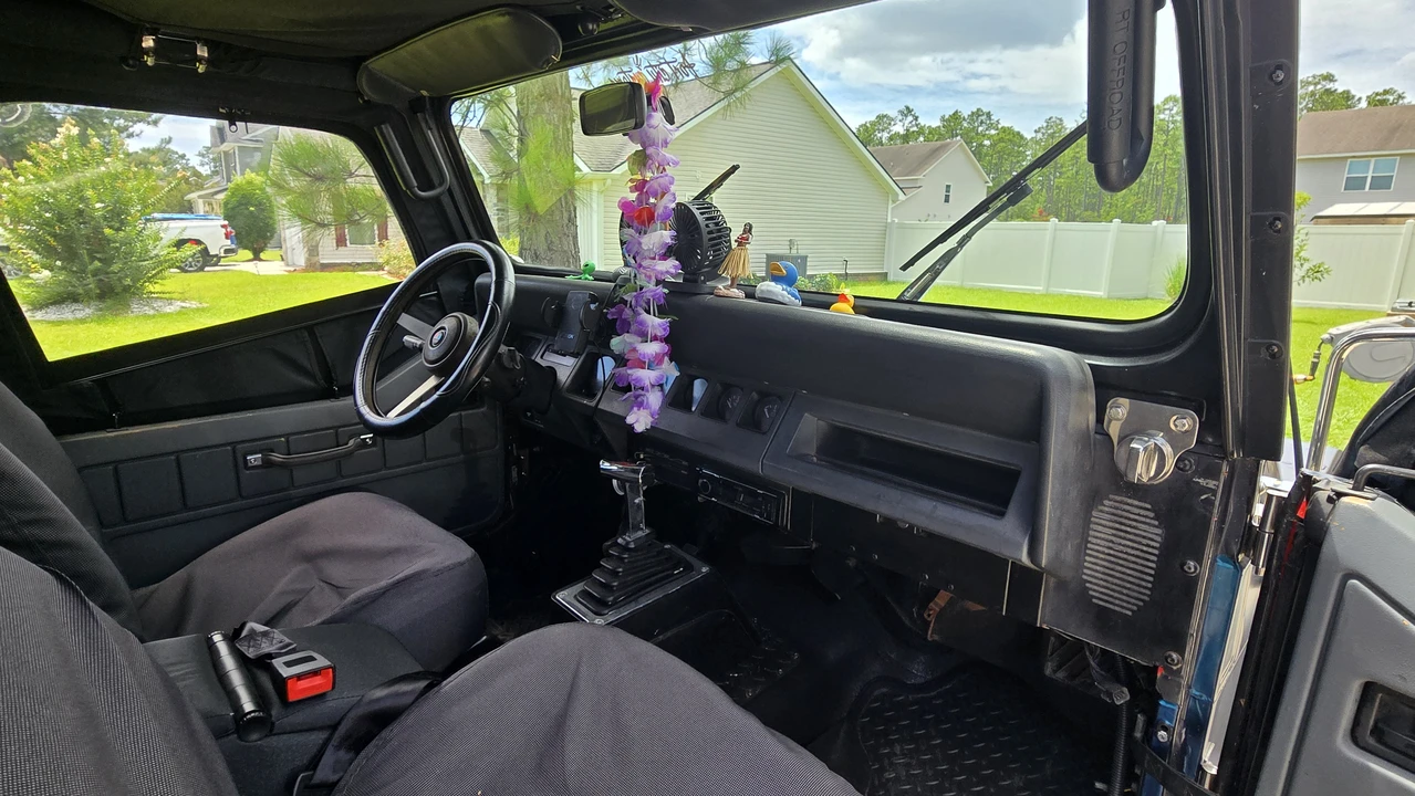 1993 Jeep YJ Wrangler - Image 10 of 14