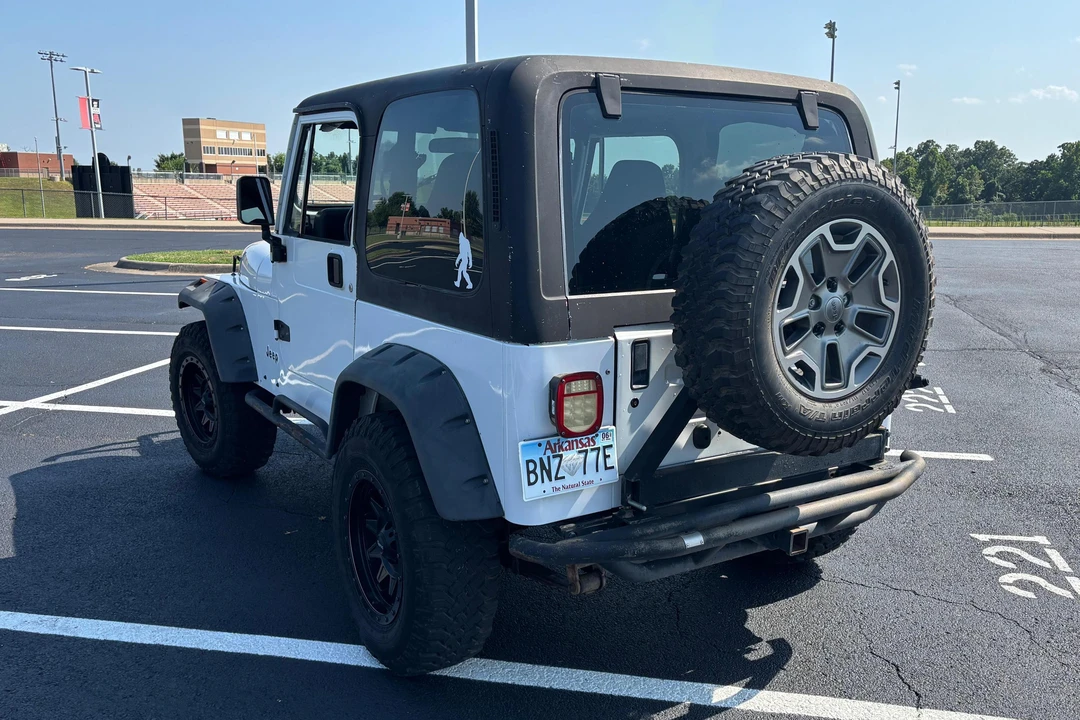 1993 Jeep YJ Wrangler - Image 4 of 31