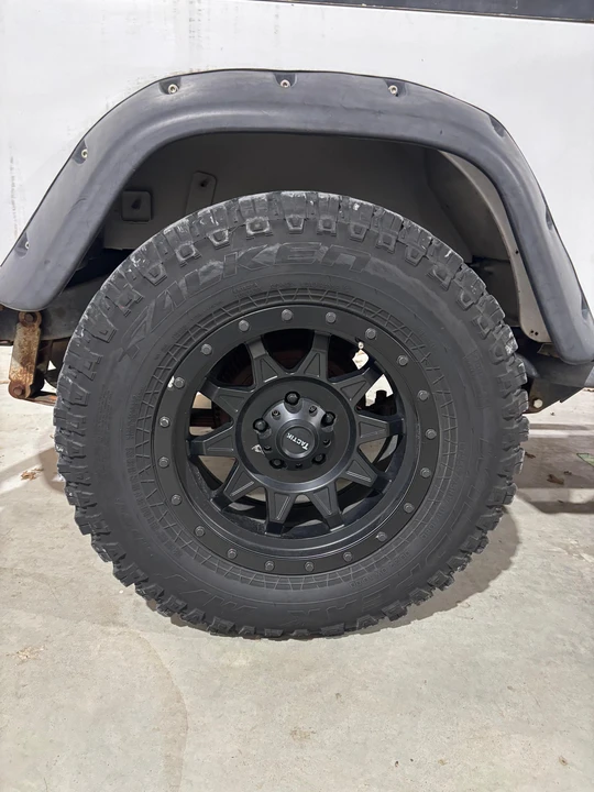 1993 Jeep YJ Wrangler - Image 18 of 31