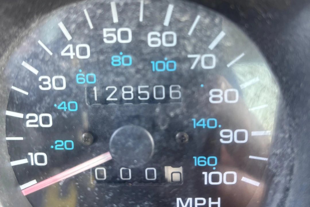 1993 Jeep YJ Wrangler - Image 24 of 31