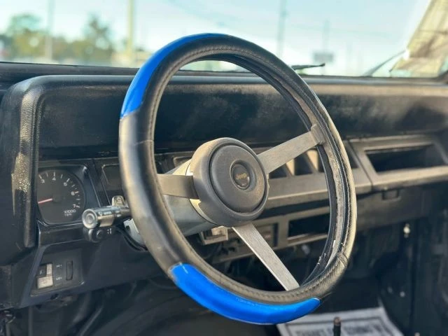 1993 Jeep YJ Wrangler - Image 8 of 15