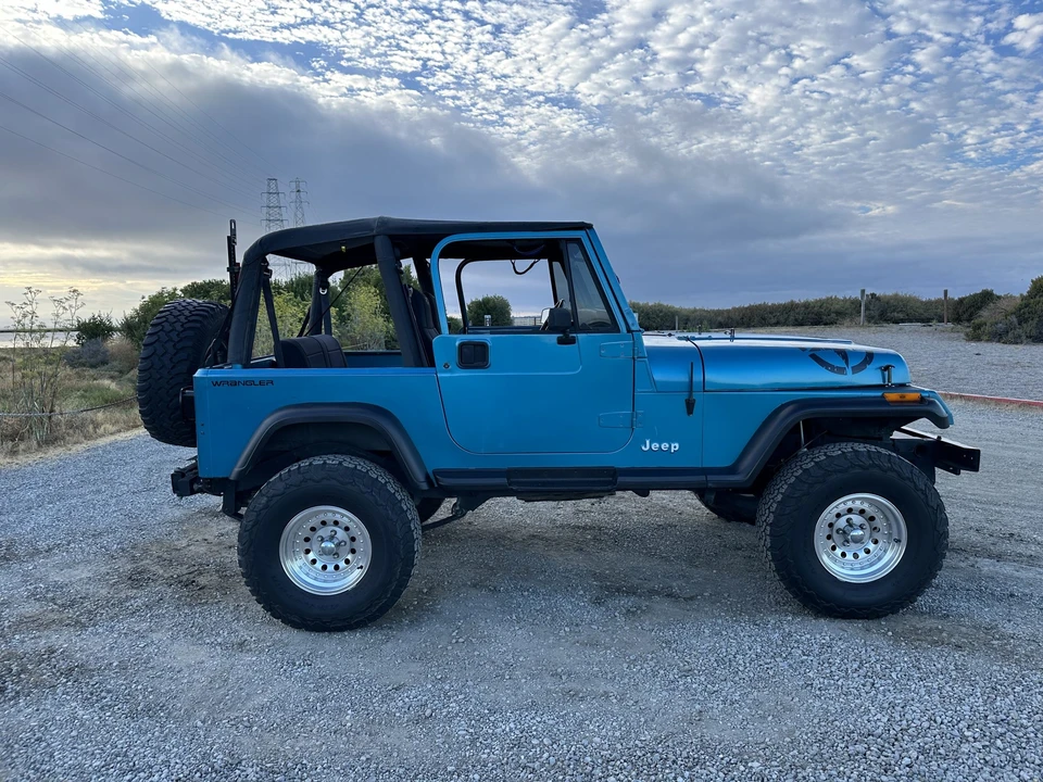 1993 Jeep YJ Wrangler - Image 16 of 31