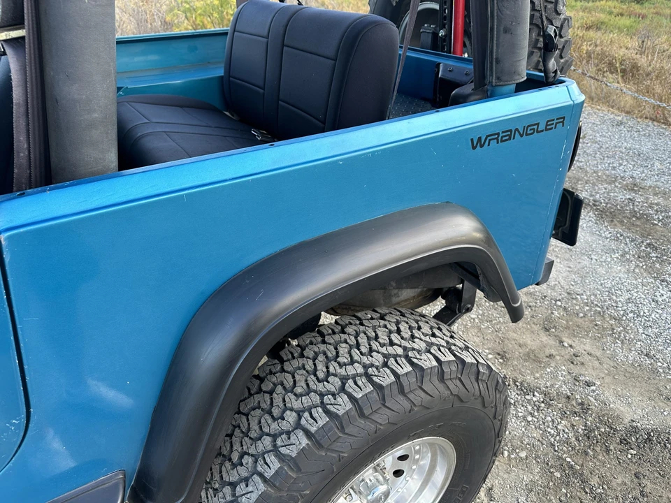 1993 Jeep YJ Wrangler - Image 25 of 31