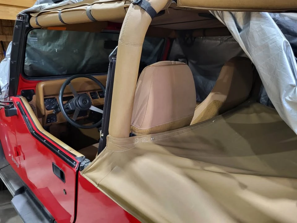 1993 Jeep YJ Wrangler - Image 5 of 7