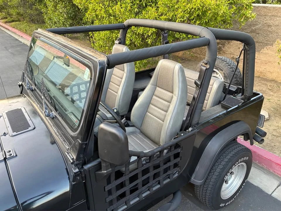 1993 Jeep YJ Wrangler - Image 15 of 17