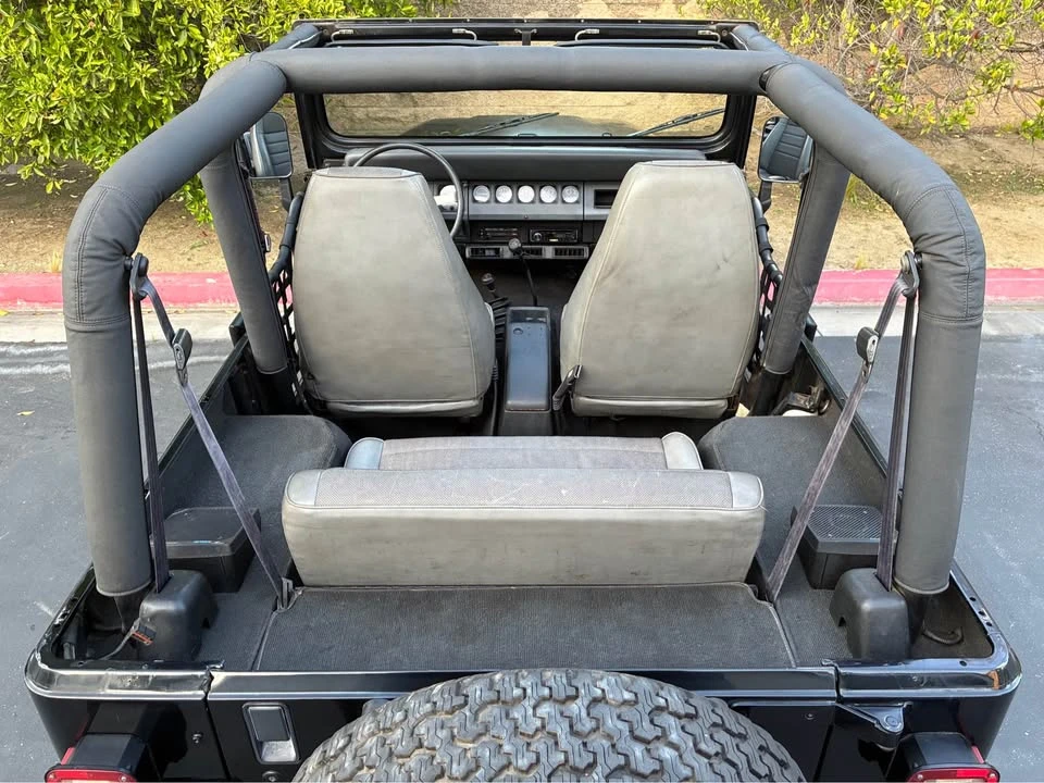 1993 Jeep YJ Wrangler - Image 13 of 17