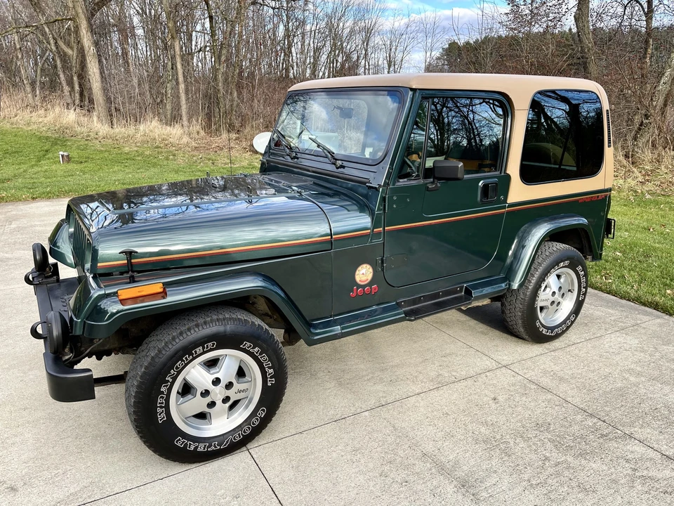 1993 Jeep YJ Wrangler - Image 17 of 31