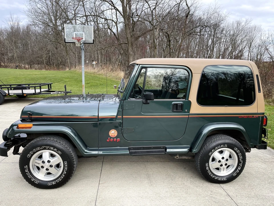 1993 Jeep YJ Wrangler - Image 16 of 31