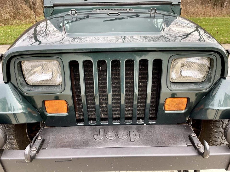 1993 Jeep YJ Wrangler - Image 23 of 31