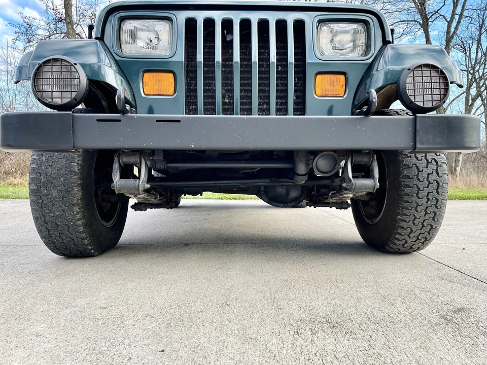 1993 Jeep YJ Wrangler - Image 22 of 31