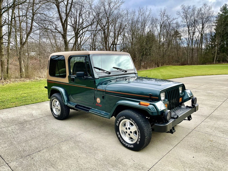 1993 Jeep YJ Wrangler - Image 4 of 31
