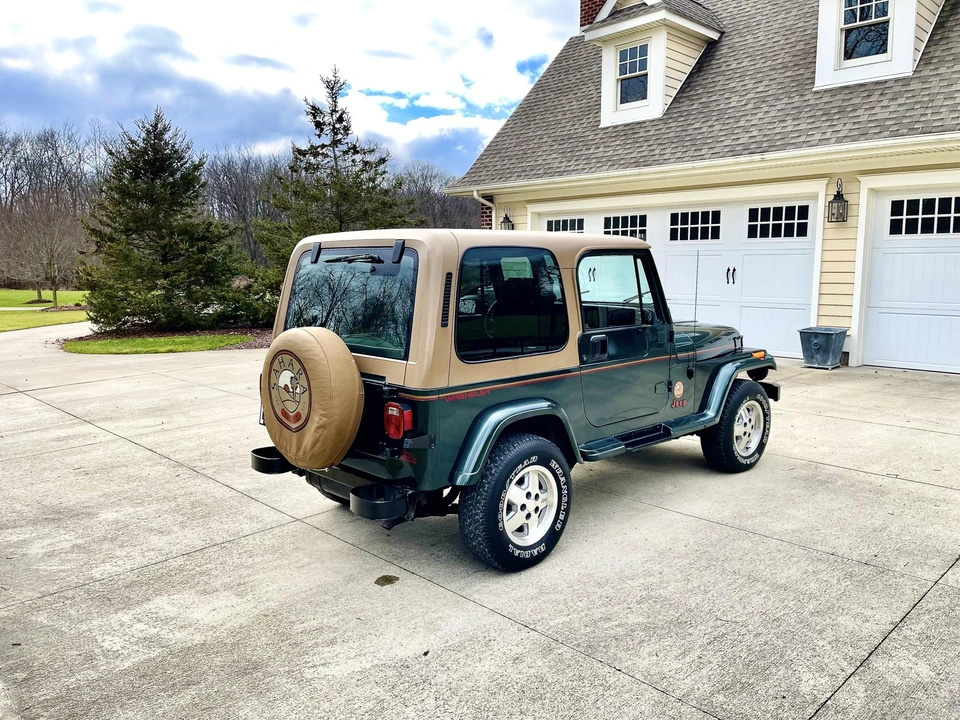 1993 Jeep YJ Wrangler - Image 6 of 31