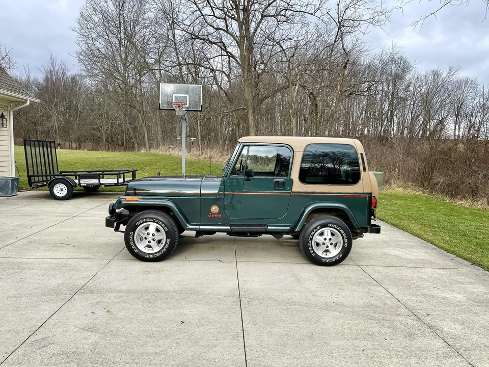 1993 Jeep YJ Wrangler - Image 7 of 31