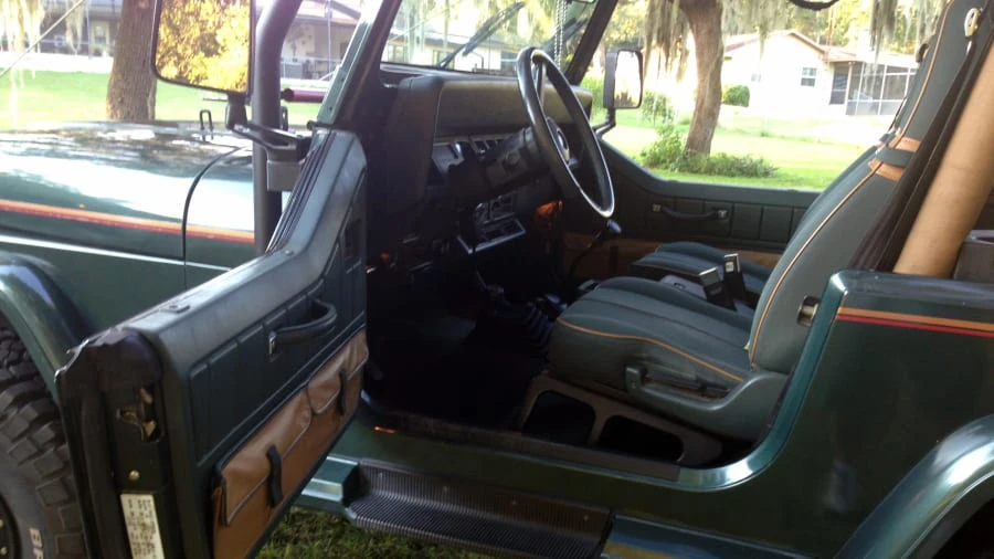 1993 Jeep YJ Wrangler - Image 4 of 12