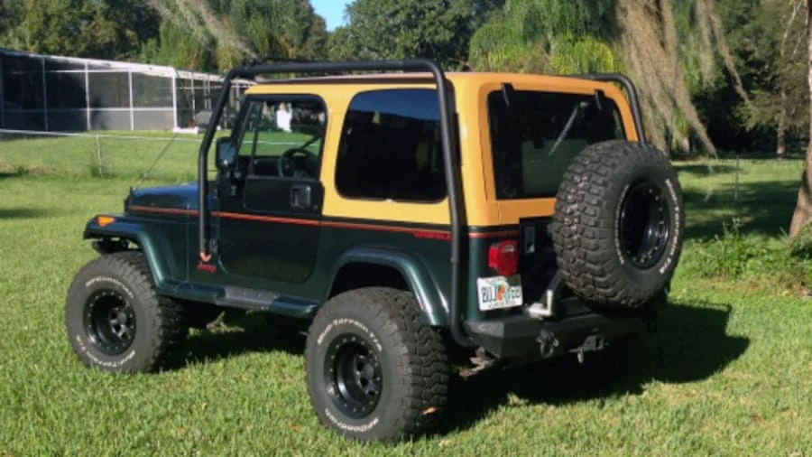 1993 Jeep YJ Wrangler - Image 8 of 12