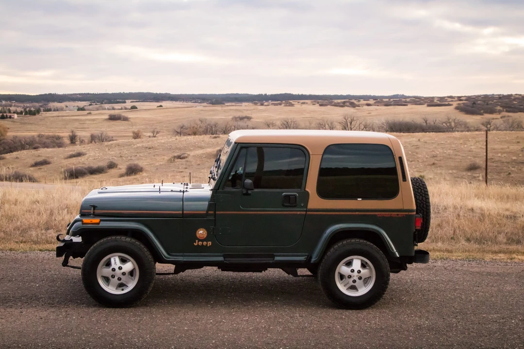 1993 Jeep YJ Wrangler - Image 23 of 31