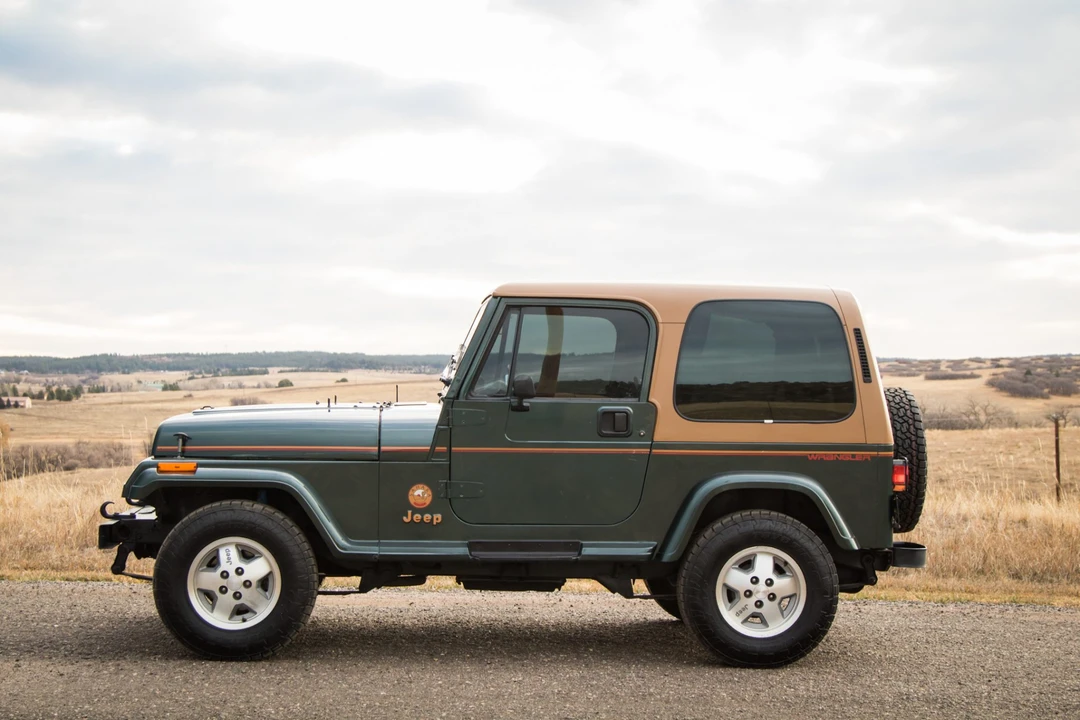 1993 Jeep YJ Wrangler - Image 21 of 31