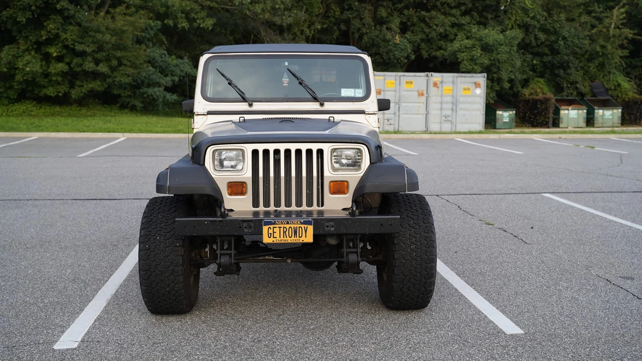 1993 Jeep YJ Wrangler - Image 2 of 31