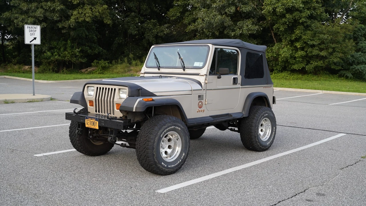 1993 Jeep YJ Wrangler - Image 3 of 31