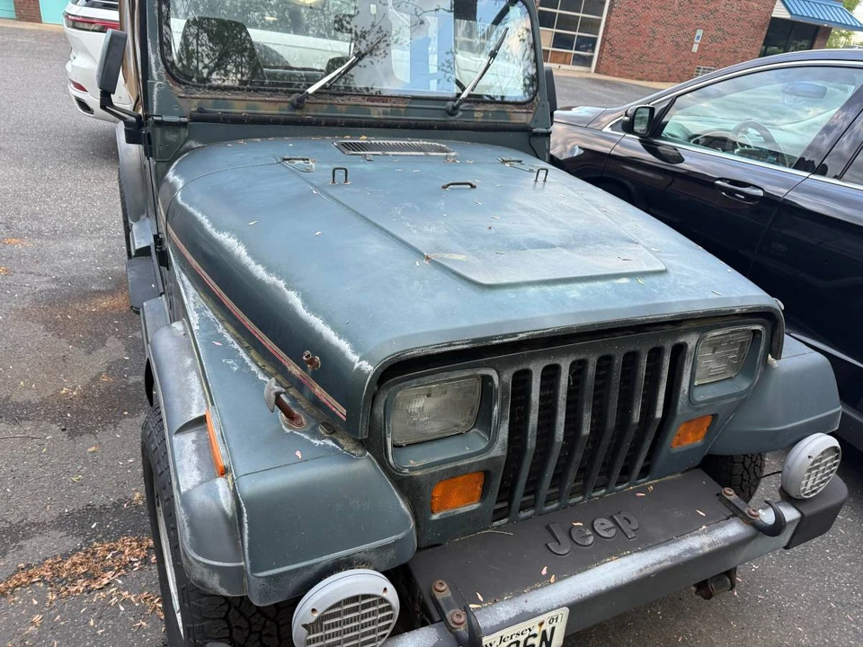 1993 Jeep YJ Wrangler - Image 9 of 22