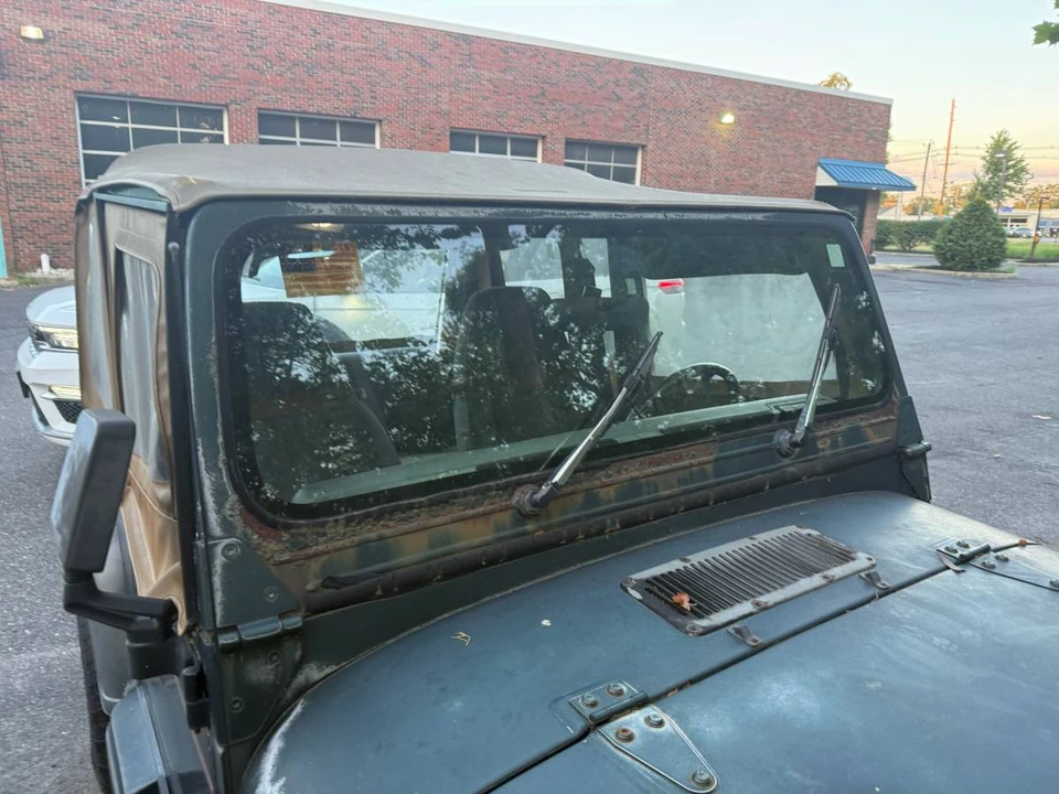 1993 Jeep YJ Wrangler - Image 4 of 22