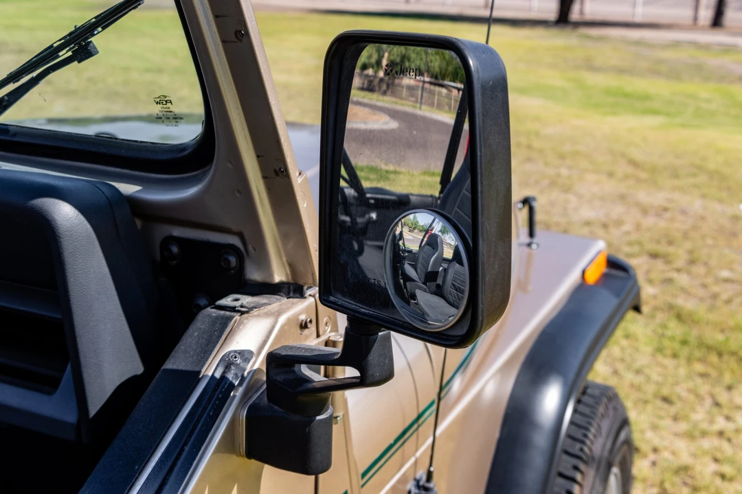 1993 Jeep YJ Wrangler - Image 28 of 31
