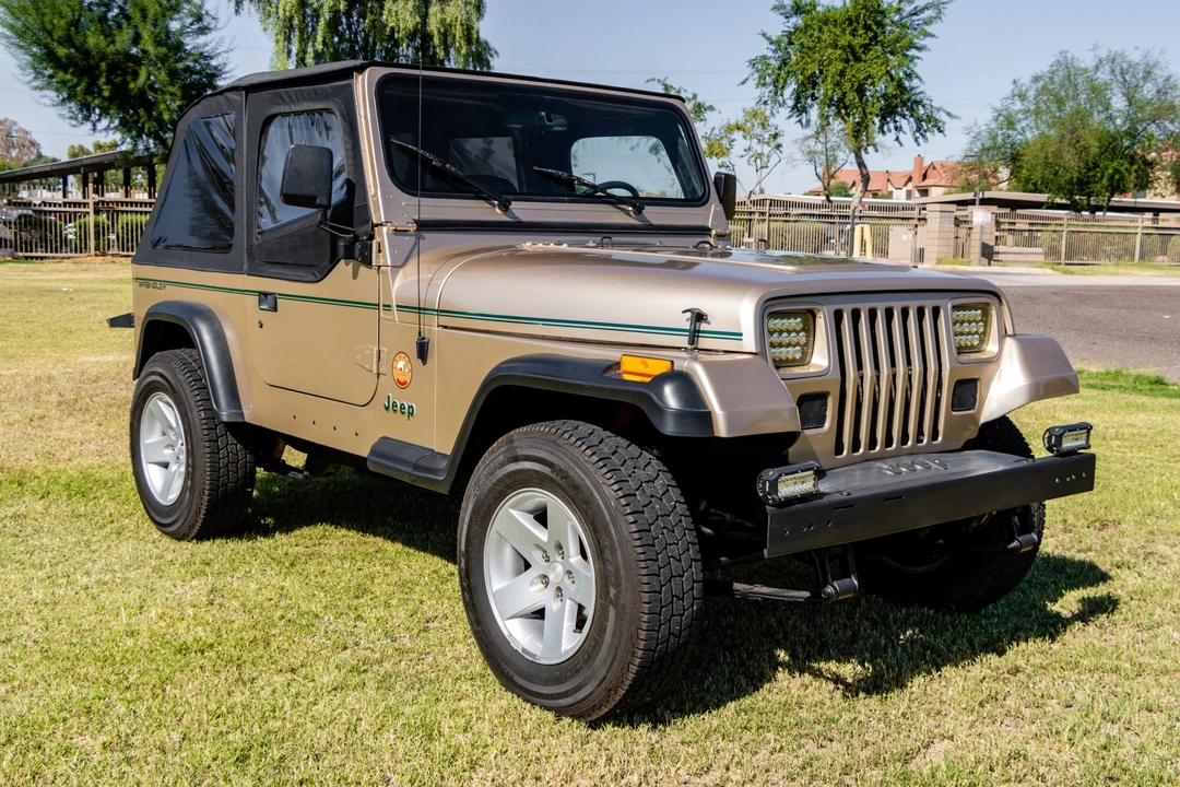 1993 Jeep YJ Wrangler - Image 16 of 31