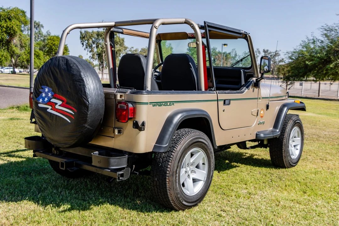 1993 Jeep YJ Wrangler - Image 11 of 31