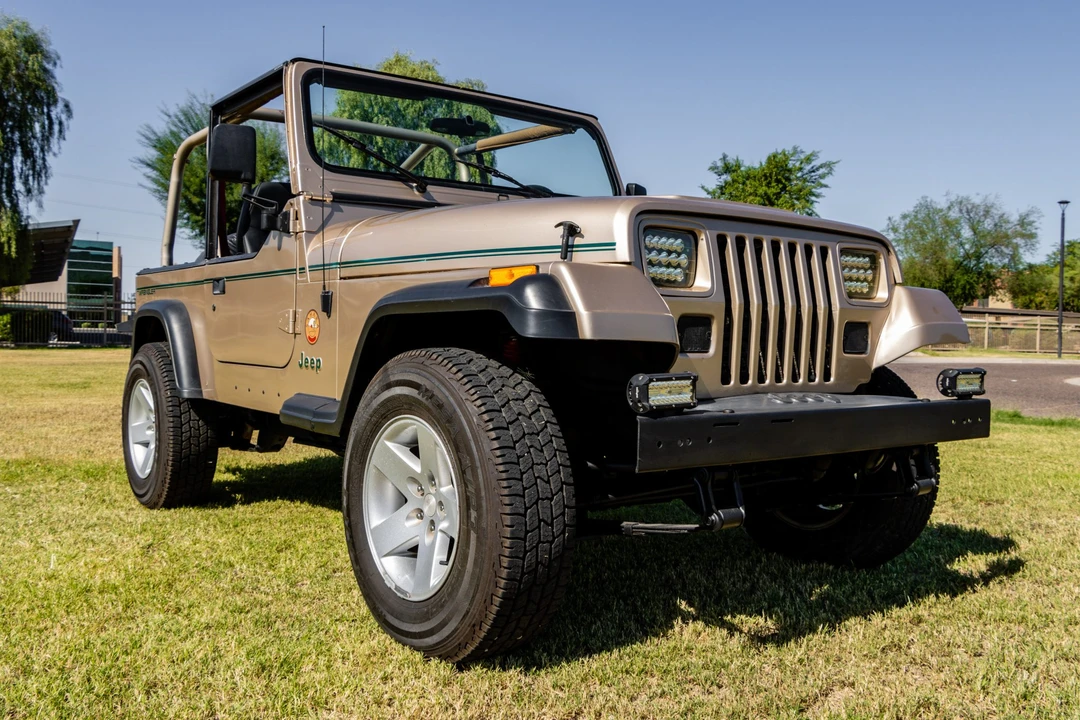 1993 Jeep YJ Wrangler - Image 17 of 31