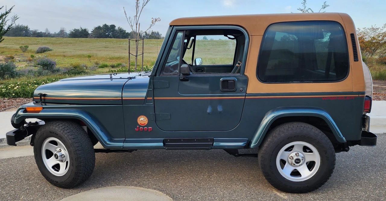 1993 Jeep YJ Wrangler - Image 7 of 31