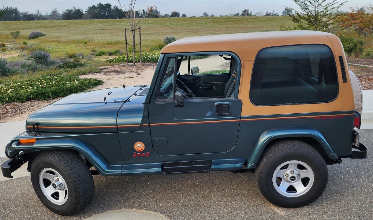 1993 Jeep YJ Wrangler - Image 9 of 31