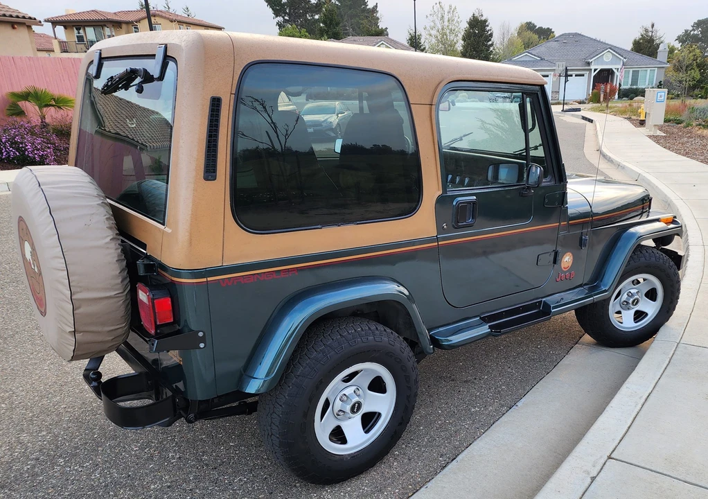 1993 Jeep YJ Wrangler - Image 20 of 31