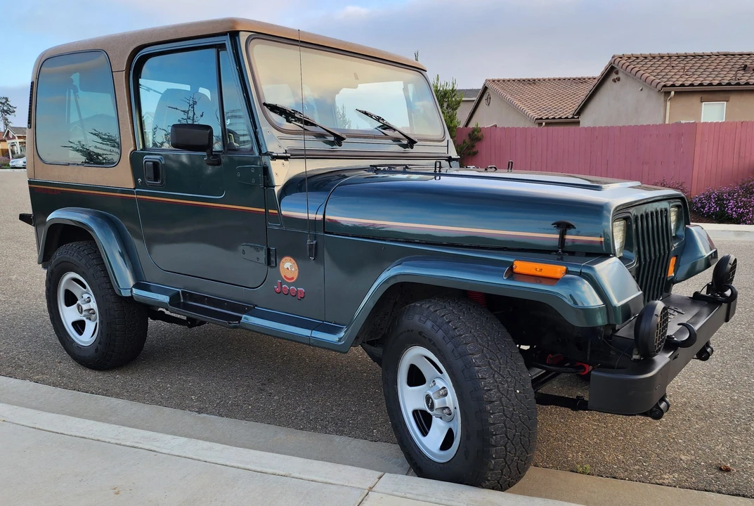 1993 Jeep YJ Wrangler - Image 23 of 31