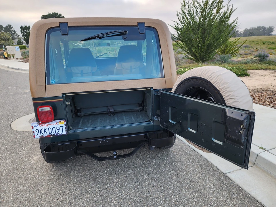 1993 Jeep YJ Wrangler - Image 28 of 31