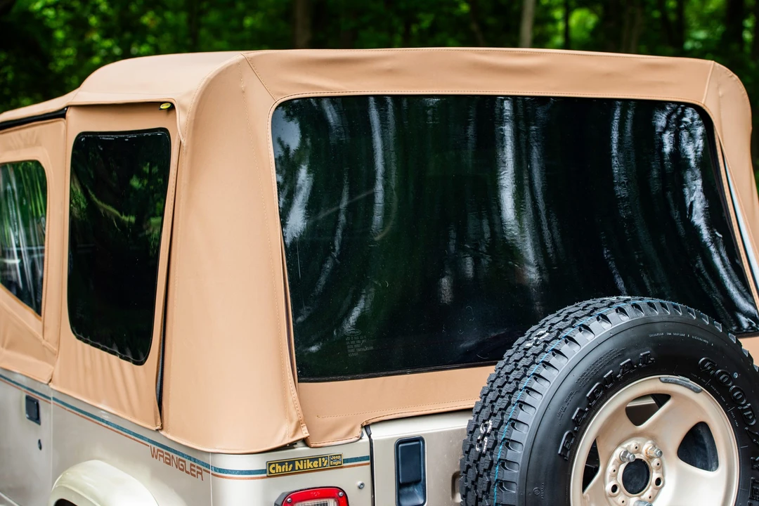 1993 Jeep YJ Wrangler - Image 25 of 31