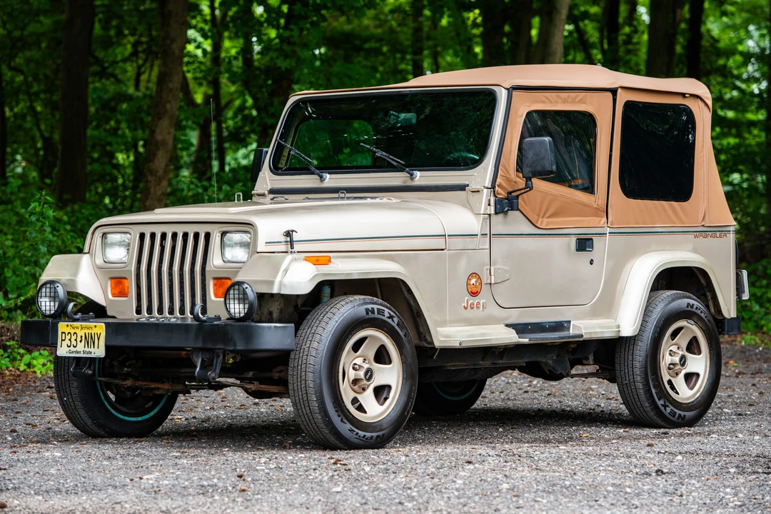1993 Jeep YJ Wrangler - Image 10 of 31