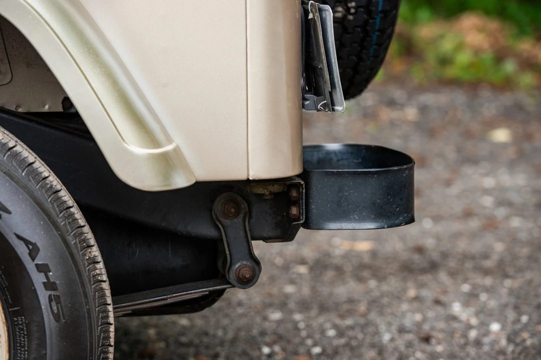 1993 Jeep YJ Wrangler - Image 26 of 31