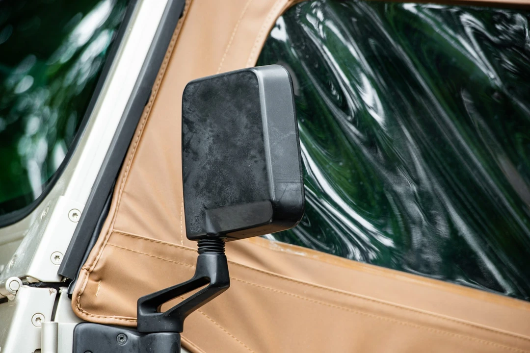 1993 Jeep YJ Wrangler - Image 23 of 31