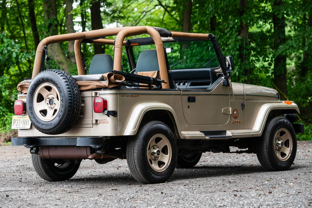 1993 Jeep YJ Wrangler - Image 6 of 31