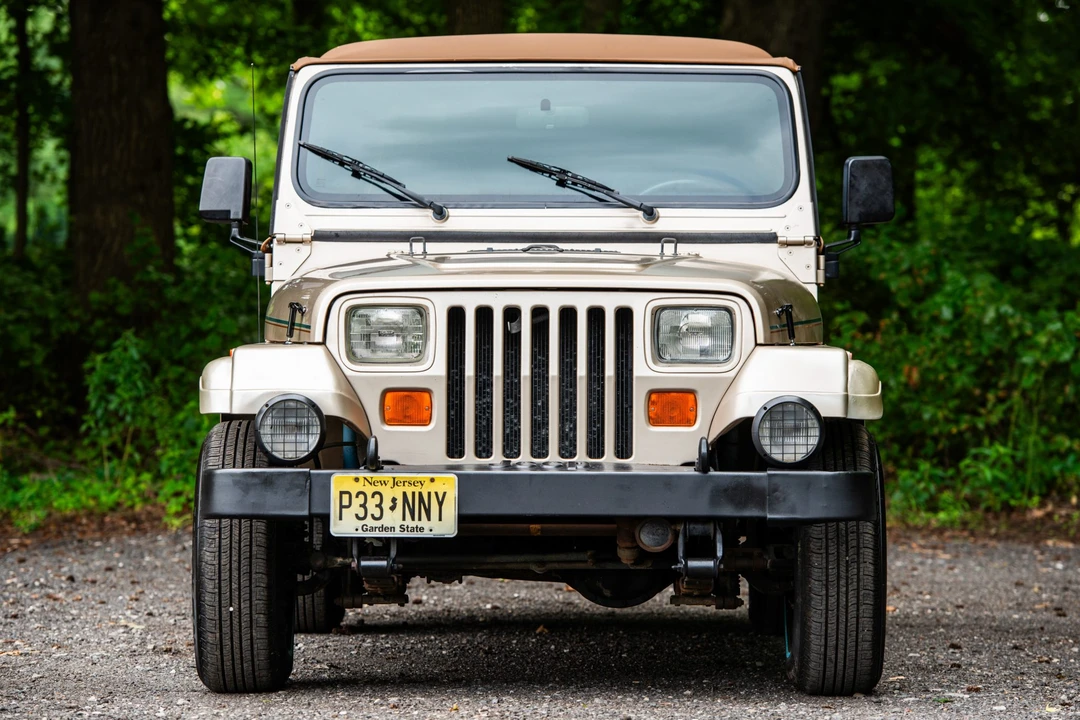 1993 Jeep YJ Wrangler - Image 11 of 31