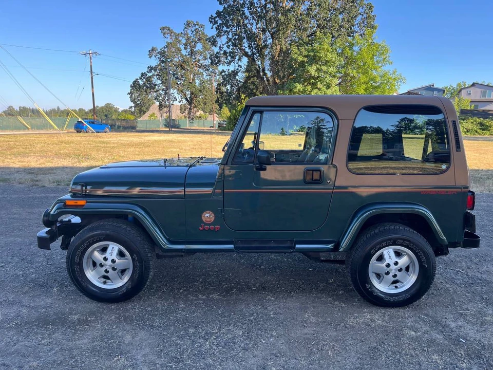 1993 Jeep YJ Wrangler - Image 5 of 15
