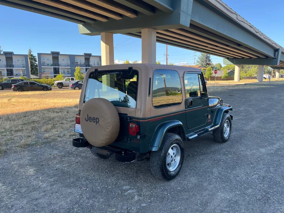 1993 Jeep YJ Wrangler - Image 8 of 15