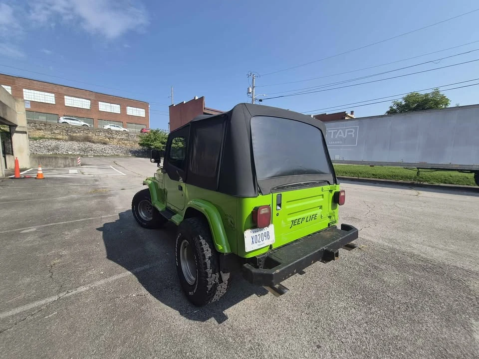 1993 Jeep YJ Wrangler - Image 5 of 10