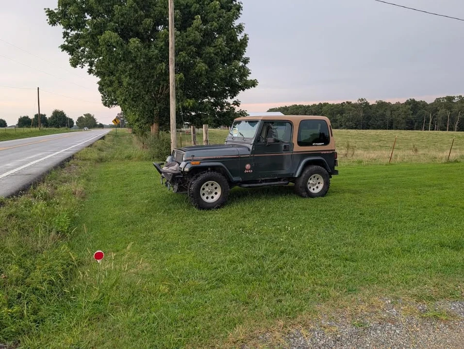 1993 Jeep YJ Wrangler - Image 5 of 8