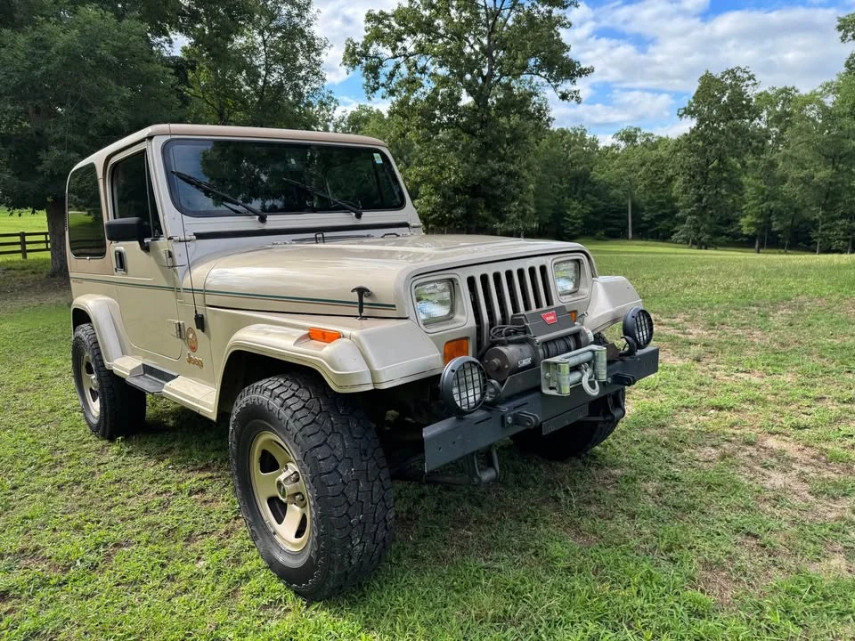 1993 Jeep YJ Wrangler - Image 4 of 10