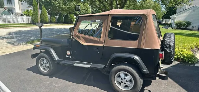 1993 Jeep Wrangler Sahara Sport Utility 2D