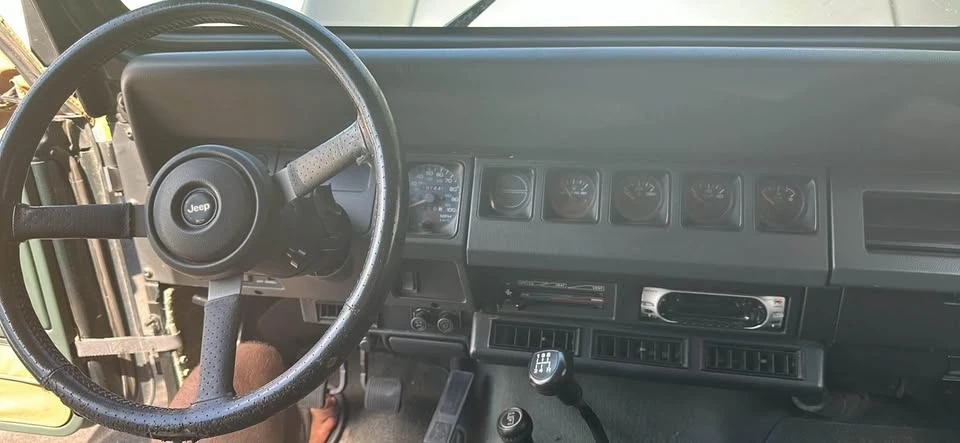 1993 Jeep YJ Wrangler - Image 5 of 13