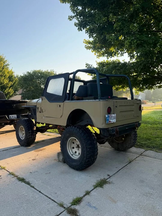 1993 Jeep YJ Wrangler - Image 4 of 11