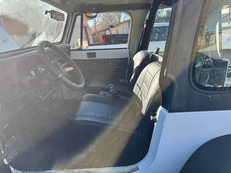 1993 Jeep YJ Wrangler - Image 6 of 7
