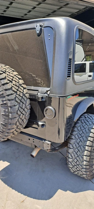 1993 Jeep YJ Wrangler - Image 24 of 31